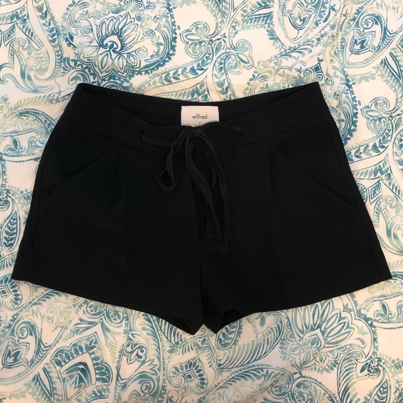 Aritzia Wilfred shorts - Picture 1 of 3